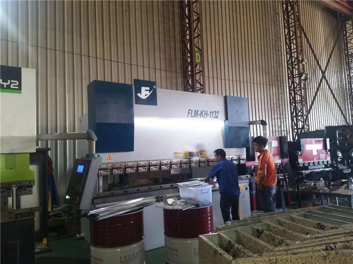 電液同步數(shù)控折彎?rùn)C(jī)